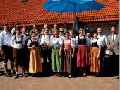 Die Vorstandschaft, die Gr&uuml;ndungsmitglieder, der Sch&uuml;tzenk&ouml;nig und der Festausschuss mit unserer Schirmherrin Luise Hausberger.