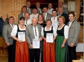F&uuml;r 25 Jahre Mitgliedschaft wurden geehrt: Karin Gehrer, Andreas Oberloher, Gerhard N&ouml;scher, Klaus Schref, Josef Kammerer, Thomas Obermeier, Helmut Heim, Brigitte Brandlmeier, Alfred Sachs, Gitte Murla, Georg Nitzl, Paul Stangl, Klaus Huber, Ludwig Seisenberger.&nbsp; 