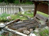 Eine alte Kugelm&uuml;hle - mit der schon Gewehrkugeln aus Marmor hergestellt wurden - ist am Fu&szlig;e der Almbachklamm immer noch in Betrieb.&nbsp; 