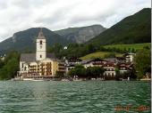 St. Wolfgang mit dem "Weißen Rössel" und der Kirche. (Bild von Irene) 