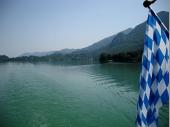 Mit dem Schiff einmal rund um den See zu fahren ist nicht nur wunderschön sondern auch sehr beruhigend und bei der Hitze nicht anstrengend. Eine kurze Station in Schlehdorf wertete die Tour noch etwas auf. 