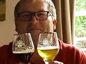 „Oh, du mein Josef“ (hell) und „Maximilian sei stark“ (dunkel) heißen die Bockbiere, die es im Brauhaus gibt. Ob unser Ehrenschützenmeister sich nicht entscheiden konnte oder nicht genug bekommen konnte sei dem Urteil des Betrachters überlassen. 
