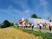 1994 war das Bergfest verbunden mit der Standartenweihe der Grenzlandsch&uuml;tzen. Viele Vereine aus der Umgebung gaben dem Verein die Ehre ihres Besuchs und bereicherten dadurch das Fest. Die B&ouml;llersch&uuml;tzen aus Holzhausen (Bild) sorgten f&uuml;r die akustische Aufmerksamkeit.