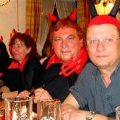 Hier zwei gro&szlig;artige Exemplare der Spezies Teufel. Charakter-K&ouml;pfe mit entschlossenen Gesichtern. Das verleiht Zuversicht f&uuml;r die Zeit nach dem Tode.&nbsp; 
