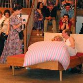 Die Einlage der Wambacher Jugend ist immer wieder ein High-Light des Kappenabends. Die unruhige Hochzeitsnacht brachte alle zum Lachen. 