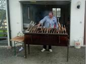 Wie schon in den letzten Jahren - so hat auch dieses Jahr der Wirt wieder seinen Grill angeworfen und Steckerlfische gegrillt.&nbsp;