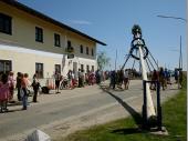 Dieses Jahr wurde das Amt des Maibaum-Verantwortlichen offiziell an den Anderl übergeben, nachdem der Lambert dies Jahrzehnte lang gemacht hat. Ein herzliches Vergelt's Gott an dieser Stelle dafür.  