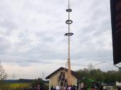 Der Baum steht &ndash; alles gut gegangen. Es ist immer wieder sch&ouml;n, diesem Event beizuwohnen.