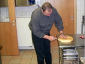 ... dann brauch man ein Brötchen dazu - oder eben ein Fladenbrot - je nach Größe des Burgers. 