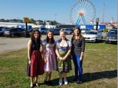 Sechs Jungsch&uuml;tzen waren 2018 beim Oktoberfest-Landesschie&szlig;en in M&uuml;nchen. Angela, Daniela, Vanessa und Stefanie sind hier auf dem Bild. Alexander und Florian waren noch auf der Wies&rsquo;n unterwegs. 
