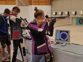 Vanessa war auf der anderen Seite des Standes eingeteilt. Auf 100 St&auml;nden wird das Landesschie&szlig;en ausgetragen. Es ist nach wie vor das gr&ouml;&szlig;te Preisschie&szlig;en in Bayern.