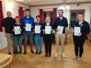 Die Finalisten der Campions-League v.l.n.r. Schützenmeister Martin Freudenreich, Christiane Graßl und Florian Fürmetz (3. Platz mit 540,6 Punkte), Tina Seisenberger und Christin Sachs (2. Platz mit 400,9 Punkte), Maximilian Gillhuber und Michaela Nagl (1. Platz mit 143,0 Punkte).