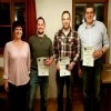 Die Ehrung der Herren übernahm 2. Schützenmeisterin (v.l.n.r.) Tina Seisenberger. Markus Graßl (3. Pl.), Martin Freudenreich (1. Pl.) und Ludwig Maier (2. Pl.) konnten sich an die Vereinsspitze setzen.