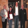 v.l.n.r. Ehrenschützenmeister Jakob Schref, ehem. Schatzmeisterin Marlene Sachs, RWK-Leiter Ludwig Maier und Gauschützenmeister Günter Franzl.