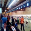 50 Stände auf jeder Seite und in der Mitte das gesamte Begleitpersonal. Der Lärmpegel ist sehr hoch in der Halle. Gut, das die Halle klimatisiert war.